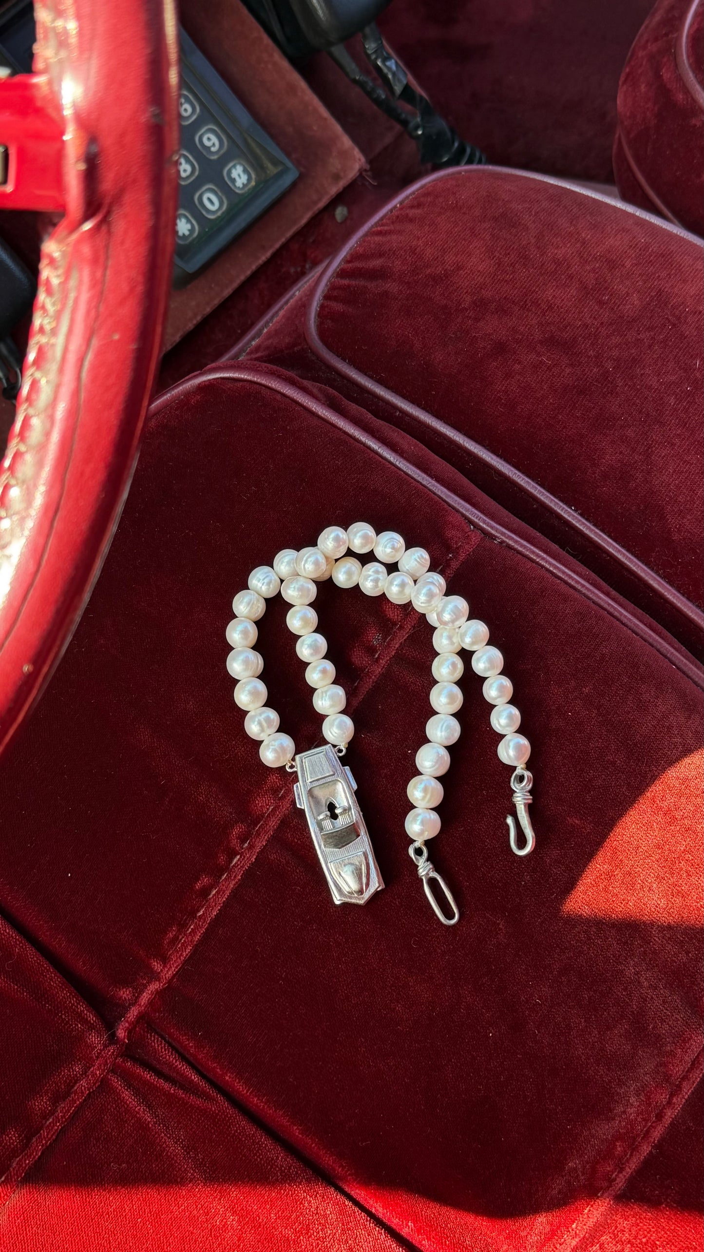 THE GRAND ENTRANCE ON PEARLS